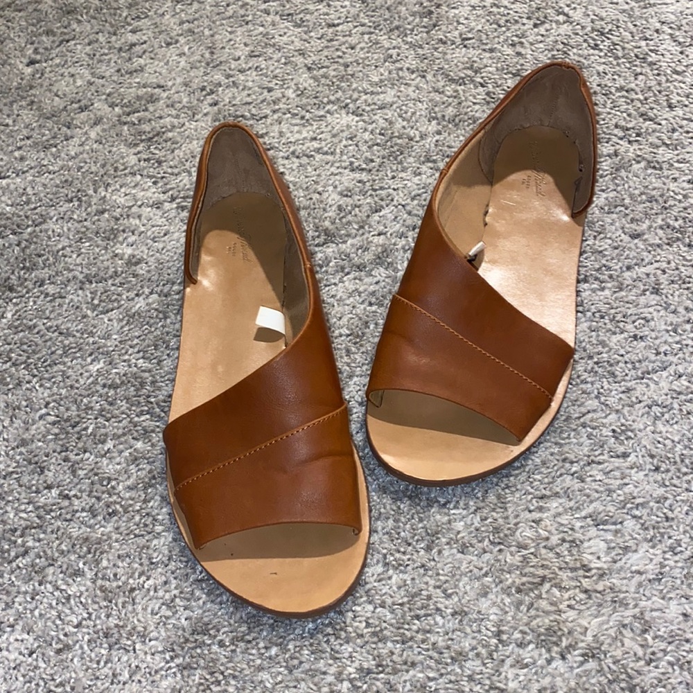 Universal Thread Brown Leather Sandals